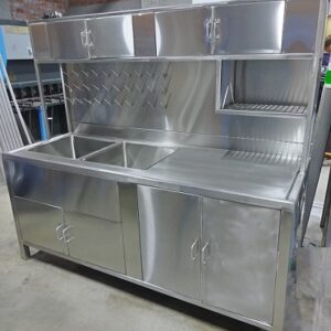 MUEBLE EN ACERO INOXIDABLE